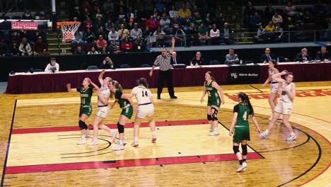 Basketball-Regionalmeisterschaft-Der-Highschool-Mädchen-In-Der-Cross-Arena-Cheverus-Gegen-Oxford-Hills