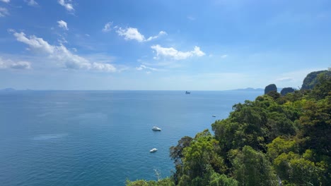 Golfo-De-Tailandia-Desde-El-Mirador-De-La-Isla-De-Hong-Formación-Rocosa-De-Piedra-Caliza-Cielo-Despejado