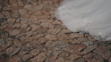 Delicate-Bridal-Veil-dragging-on-rocky-ground---close-up