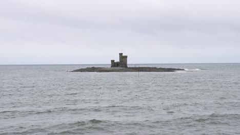 St-Mary's-Isle-with-Tower-of-Refuge,-Landmark-of-Douglas,-Isle-of-Man