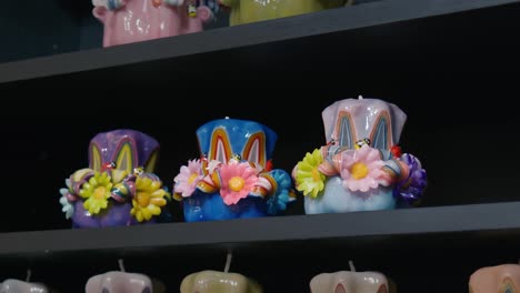 Floral-Adorned-Candles-in-Artisan-Shop,-La-Candela-store-in-Venice