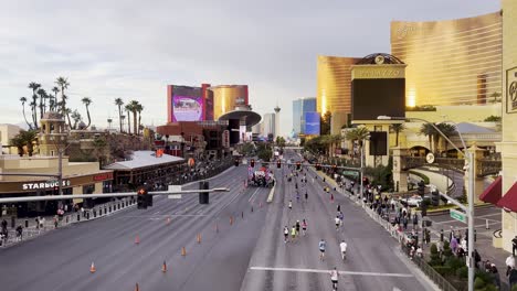 Aufnahme-Des-Las-Vegas-Boulevards-Während-Des-Rock-And-Roll-Marathons