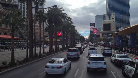 Atasco-De-Tráfico-En-El-Strip-De-Las-Vegas-Durante-El-Fin-De-Semana-Del-Super-Bowl,-Conductor-De-Autobús-Pov,-Nevada,-EE.UU.