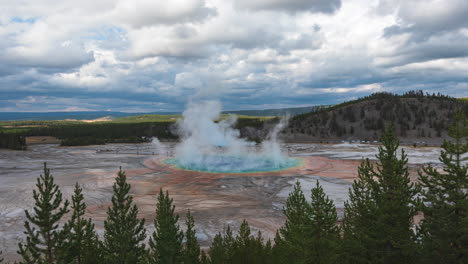 La-Fuente-Termal-Más-Grande-Del-Gran-Manantial-Prismático-En-El-Parque-Nacional-De-Yellowstone,-EE.UU.