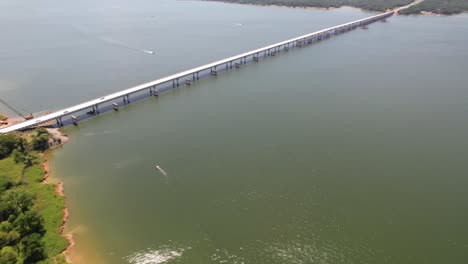 Aerial-footage-of-Lake-Texoma-and-the-Red-River