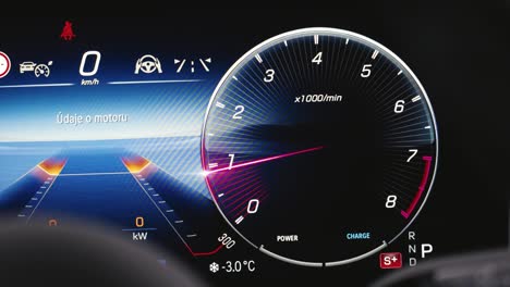 El-Tacómetro-Digital-Mide-La-Velocidad-De-Trabajo-Del-Motor,-El-Coche-En-Modo-Aparcamiento