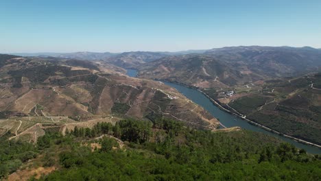 El-Impresionante-Río-Duero-Desde-El-Mirador-De-Galafura.-Vista-Aérea.