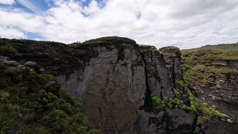 View-of-the-top-of-green-canyon-and-the-wind-in-the-vegetation,-Chapada-Diamantina,-Bahia,-Brazil