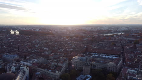 Sunny-Morning-Over-City-Of-Toulouse-In-Occitanie,-France