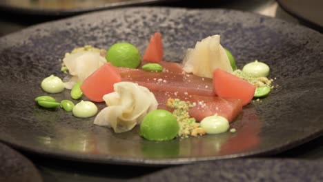 Fresh-tuna-sushi-served-on-plate-with-ingredients