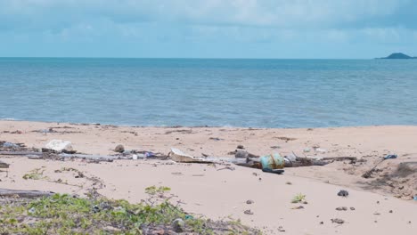 Rubbish-washed-up-on-a-remote-beach-in-far-northern-Australia