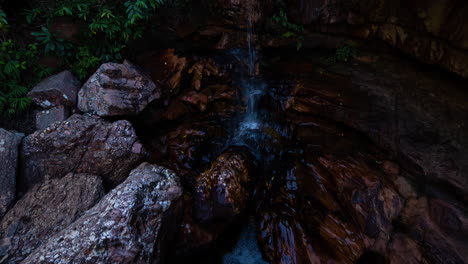 Vista-De-Una-Pequeña-Cascada,-Chapada-Diamantina,-Bahía,-Brasil