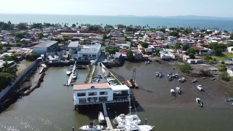 Ocean-marina,-Marina-Charters,-beach