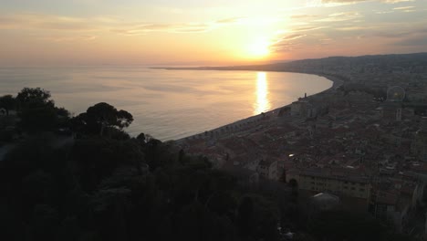 Drohnenaufnahme-Des-Sonnenuntergangs-An-Der-Französischen-Riviera