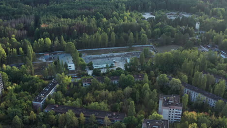 Abandoned-facility-in-the-residential-area,-in-the-Pripyat's-exclusion-zone