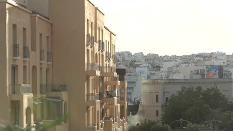 Material-De-Archivo-Del-Edificio-En-La-Azotea-En-Malta-Hermosos-Paisajes