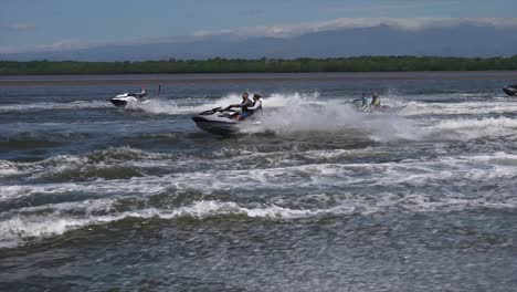 Sea-Doo,-sea-doo,-BRP,-Jet-Ski,-Water-scooter,-watercraft,-jet-ski-in-action