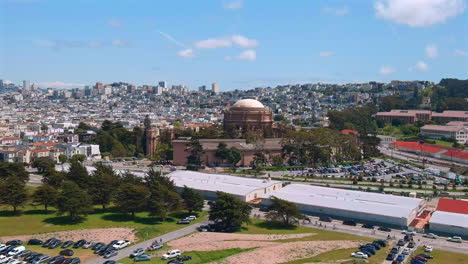 Palacio-De-Bellas-Artes-De-San-Francisco,-Día-Despejado,-Vista-Aérea