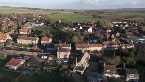 Imágenes-Aéreas-De-La-Aldea-De-Ayton-En-Yorkshire-Del-Norte-En-El-Valle-De-Pickering