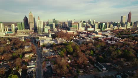 Luftaufnahme-Der-Stadtlandschaft-Im-Norden-Atlantas