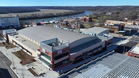 órbita-Aérea-De-F-Y-M-Bank-Arena-En-Clarksville-Tennessee