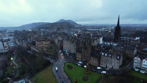 Casco-Histórico-De-Edimburgo,-Vista-Aérea-4k