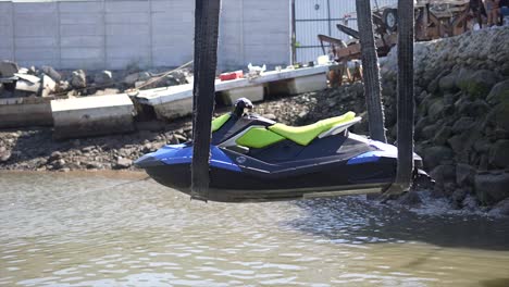 Vorbereitung-Jetski,-Sea-Doo,-Sea-Doo,-BRP,-Jetski,-Wasserscooter,-Wasserfahrzeug