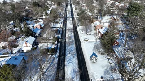 Amerikanisches-Dorf-Im-Winterschnee