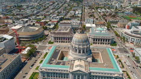 Antena-Cinematográfica-Del-Ayuntamiento-De-San-Francisco-Y-El-Barrio-Circundante