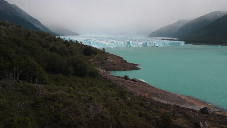 Drone-footage-in-Perito-Moreno,-the-most-iconic-glacier-in-the-world