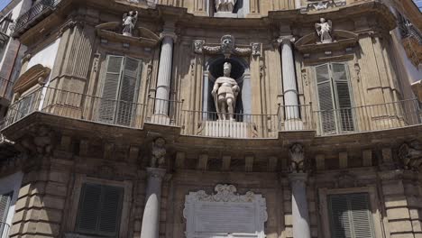 CLOSE-shot-of-Quattro-Canti-corner-building,-officially-known-as-Piazza-Vigliena-in-Palermo-Italy