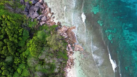 Bird's-eye-view-of-the-coast-of-La-Digue-in-the-Seychelles