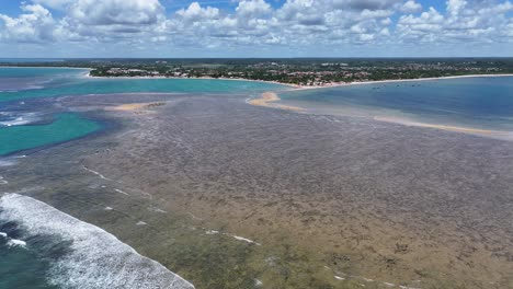 Playa-Corona-Vermelha-En-Santa-Cruz-Cabralia-Bahía-Brasil