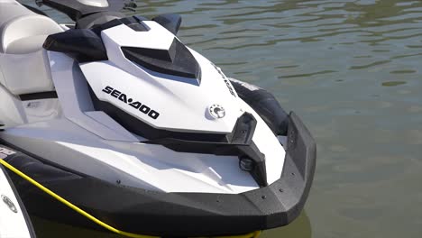 Sea-Doo,-sea-doo,-BRP,-Jet-Ski,-jet-ski-on-shore,-Water-scooter,-watercraft