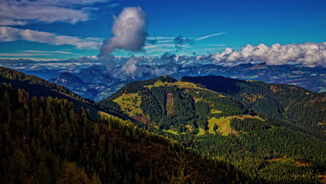 Timelapse-De-La-Vista-Del-Valle-Y-Las-Montañas-Circundantes-Desde-El-Kehlsteinhaus-En-Alemania