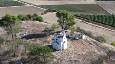 The-Aerial-Elegance-Of-La-Ermita-Del-Poblado-De-San-Julián,-Spain