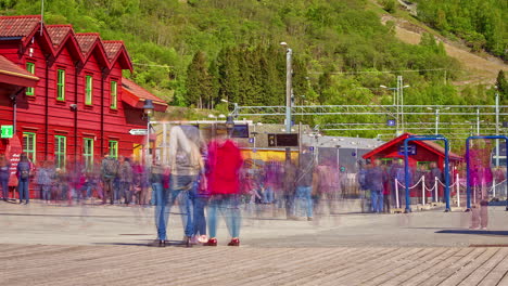 Flåm-Noruega-Hermoso-Pueblo-Turístico-Escandinavo-Centro-De-La-Ciudad-Lapso-De-Tiempo