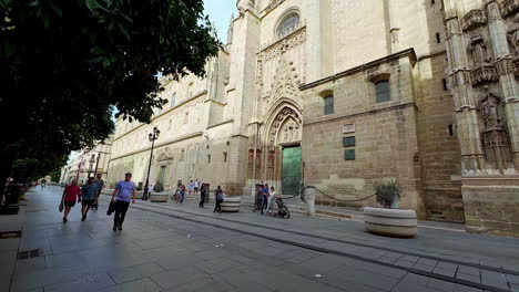 Old-historical-buildings-and-street-of-Seville,-slow-motion-view