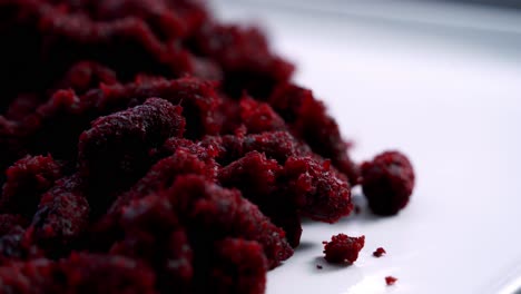 Beet-pulp-muffin-close-up-of-plate-rotating-vegan-valentines-day-recipe-sweet-dessert