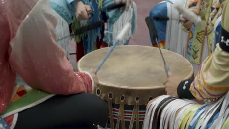 Powwow-De-La-Universidad-Haskell-De-Las-Naciones-Indias-En-Lawrence,-Kansas