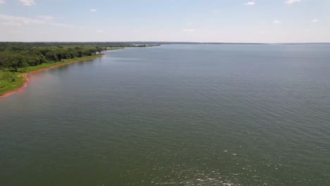 Imágenes-Aéreas-Del-Lago-Texoma-Y-El-Río-Rojo.