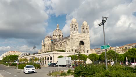 Marseille-Cathedral-and-street-traffic,-static-establishing-shot
