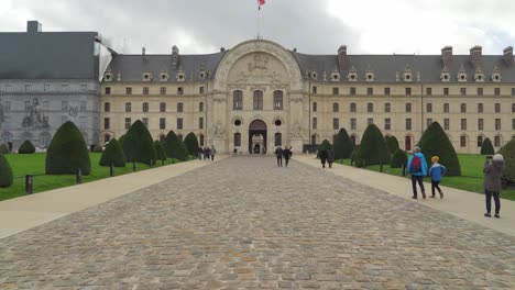 Les-Invalides-is-the-final-resting-place-of-Napoleon