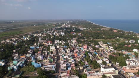 Mamallapuram,-O-Mahabalipuram,-Es-Una-Ciudad-En-Una-Franja-De-Tierra-Entre-La-Bahía-De-Bengala-Y-El-Gran-Lago-Salado,-En-El-Estado-De-Tamil-Nadu,-En-El-Sur-De-La-India.