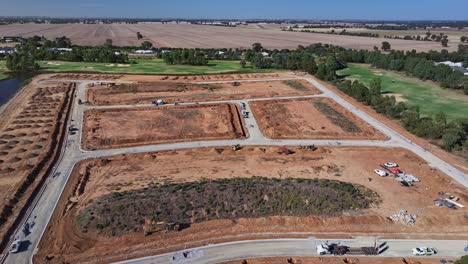 Yarrawonga,-Victoria,-Australia---8-De-Marzo-De-2024:-Construcción-De-Las-Bases-De-Un-Nuevo-Barrio-En-La-Finca-Silverwoods-En-Yarrawonga