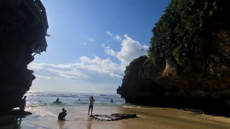Uluwatu-Beach,-Bali,-Indonesien
