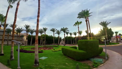 Resort-De-Lujo-Con-Jardín-En-El-Norte-De-África,-Egipto,-Cerca-Del-Mar-Rojo,-Sharm-El-Sheikh.