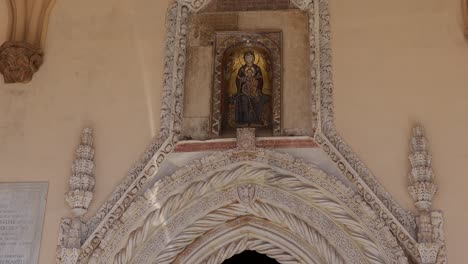 Tourist-visit-Palermo-Cathedral-Italy