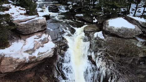 Caída-De-Agua-En-Kaaterskill-Falls-Hunter-Ny-Green-County