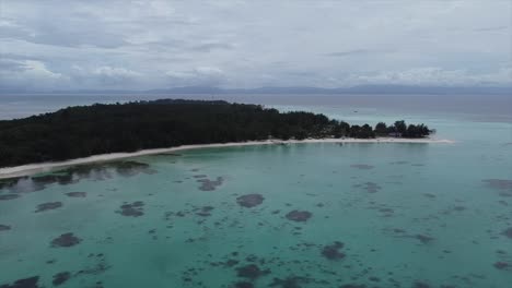 Isla-Mantanani:-Joya-De-Malasia-En-Sabah,-Mar-De-China-Meridional